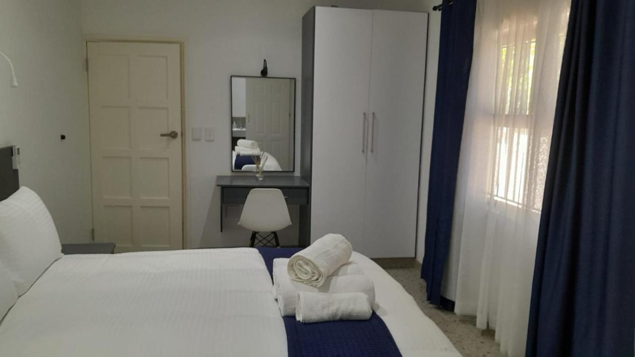 The Wishing Well Guest House Self-Catering พอร์ตเอ็ดเวิร์ด ภายนอก รูปภาพ