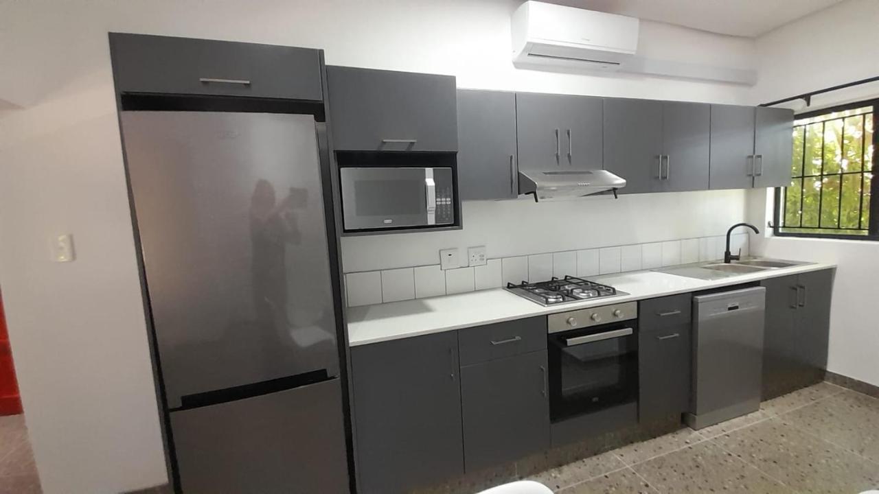 The Wishing Well Guest House Self-Catering พอร์ตเอ็ดเวิร์ด ภายนอก รูปภาพ