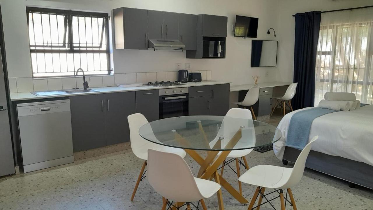 The Wishing Well Guest House Self-Catering พอร์ตเอ็ดเวิร์ด ภายนอก รูปภาพ